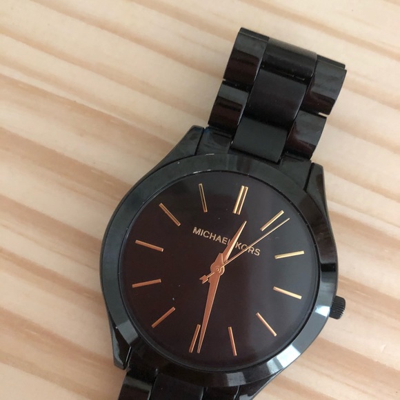 Michael Kors Watch - Picture 2 of 4